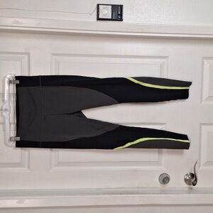 Athleta Spar Colorblock Ultra High Waist 7/8 Tight Green/Black Size Medium